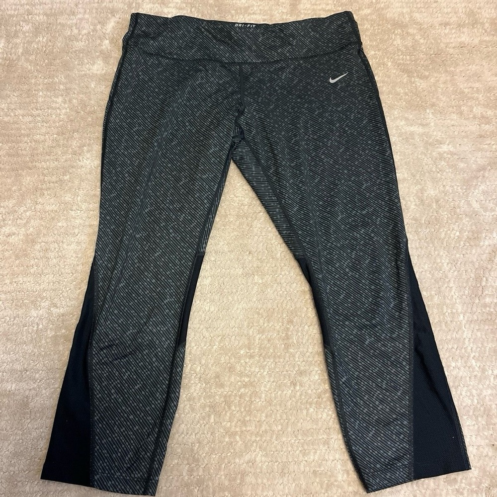 Nike Womens Dri-FIT Capri Leggings Black Grey Striped Mesh Panels Size XL